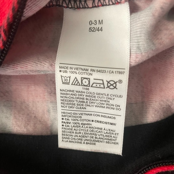 Old Navy red plaid Microfleece 2-Way-Zip Footed One-Piece for Baby size 0-3 m - Picture 7 of 7